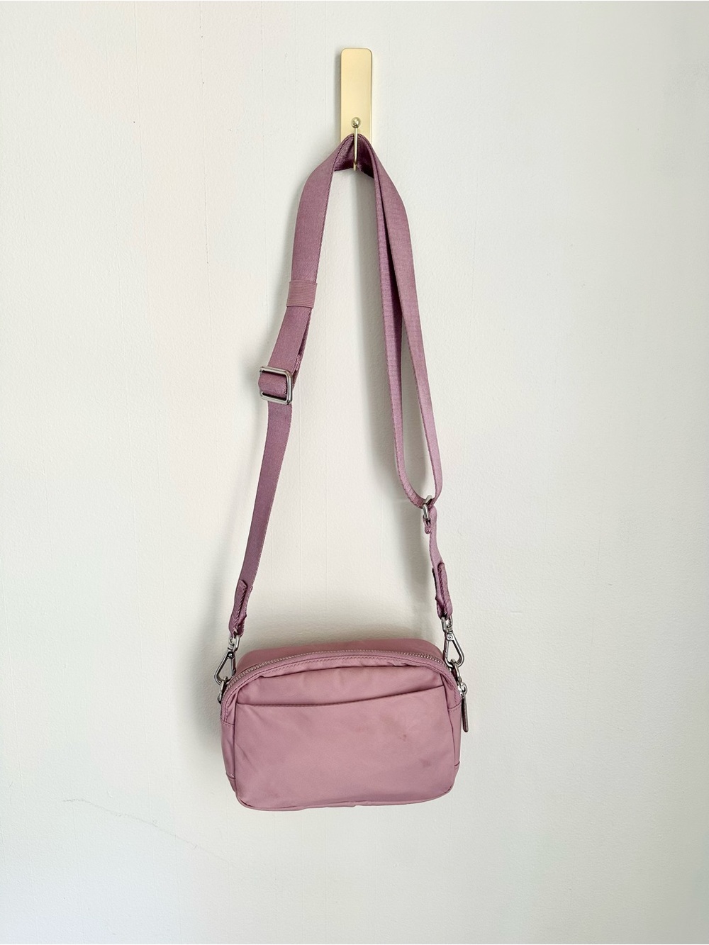 Lululemon Everywhere Crossbody Bag 2L Rose Blush Adjustable Belt Bag - Picture 6 of 6